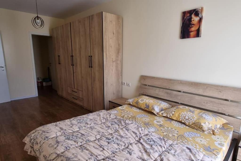New & Great Located Apartment Near Center ติรานา ภายนอก รูปภาพ